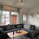 Ferienhaus In Strandnaehe, Dornumersiel